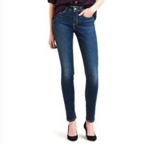CAbi Skinny Jeans